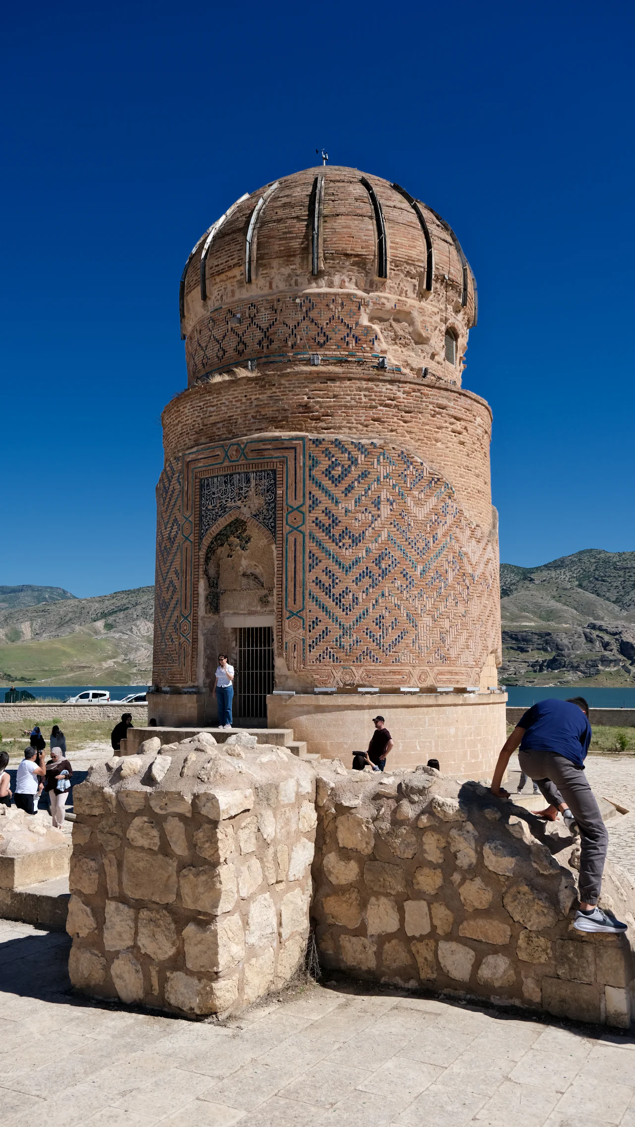 Hasankeyf: sular altındaki kent