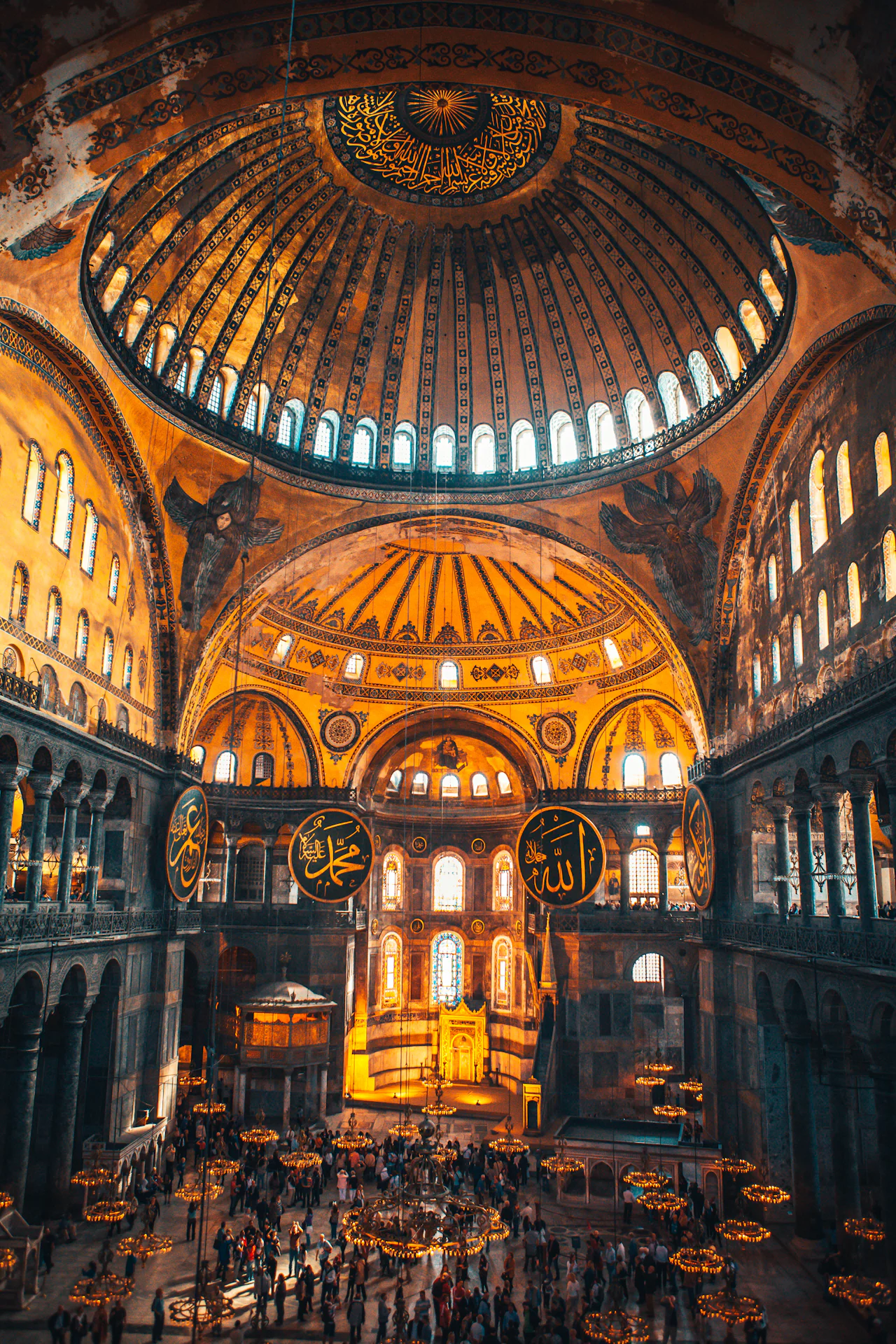 Sultanahmet, kalabalıktan önce