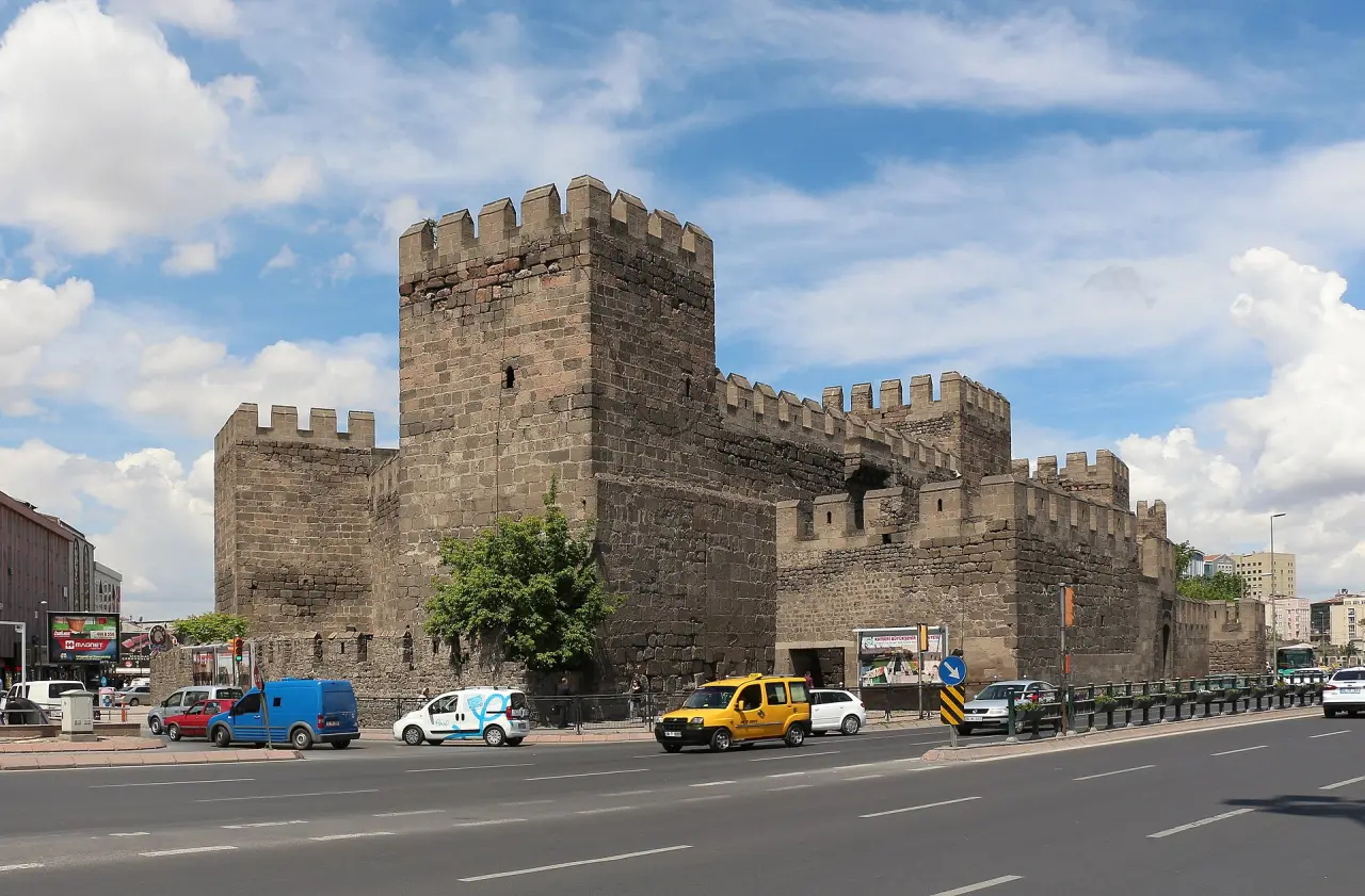 Kayseri Castle and Hunat Hatun Complex