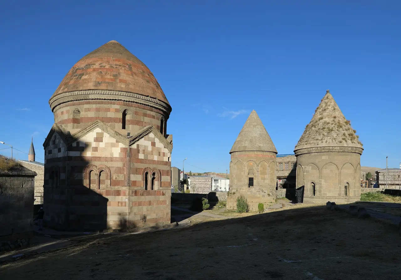 Üç Kümbetler (Three Tombs)